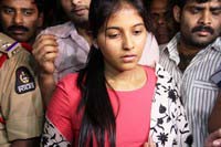 Anjali Returns to Hyderabad Photos
